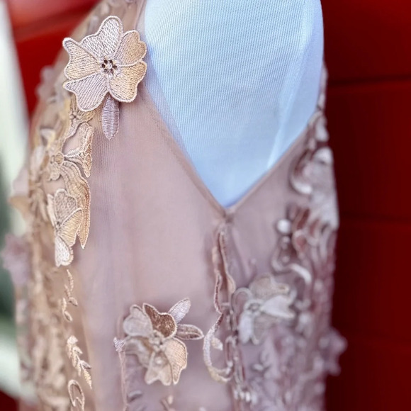 Belle Primrose Badgley Mischka embroidered Cocktail Dress size 2 - Picture 8 of 9